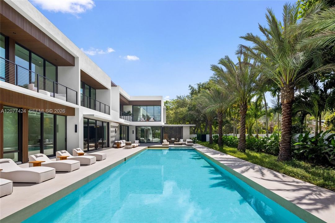 For Sale: $9,990,000 (7 beds, 7 baths, 8077 Square Feet)