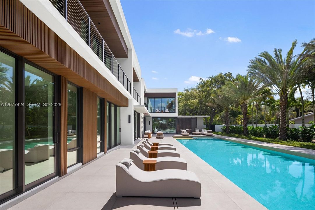 For Sale: $9,990,000 (7 beds, 7 baths, 8077 Square Feet)