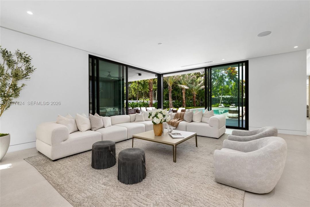 For Sale: $9,990,000 (7 beds, 7 baths, 8077 Square Feet)
