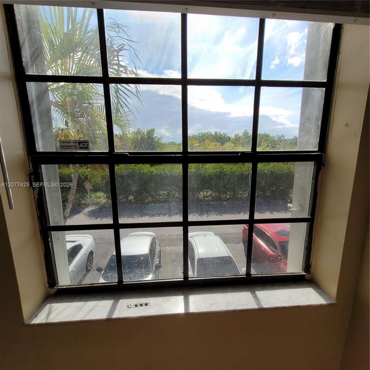 For Rent: $1,950 (2 beds, 2 baths, 970 Square Feet)