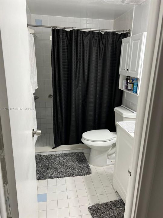 For Rent: $2,300 (2 beds, 1 baths, 804 Square Feet)