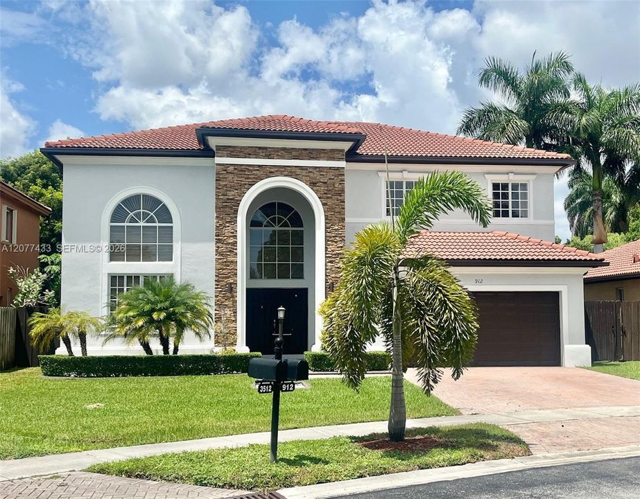 For Sale: $629,000 (4 beds, 3 baths, 2752 Square Feet)