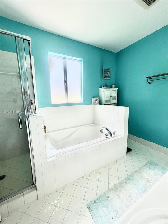 For Sale: $629,000 (4 beds, 3 baths, 2752 Square Feet)