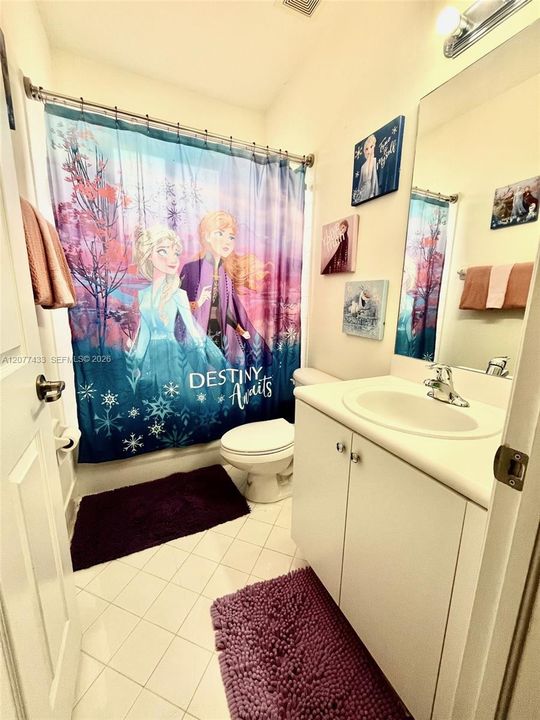 Jr Suite Bath