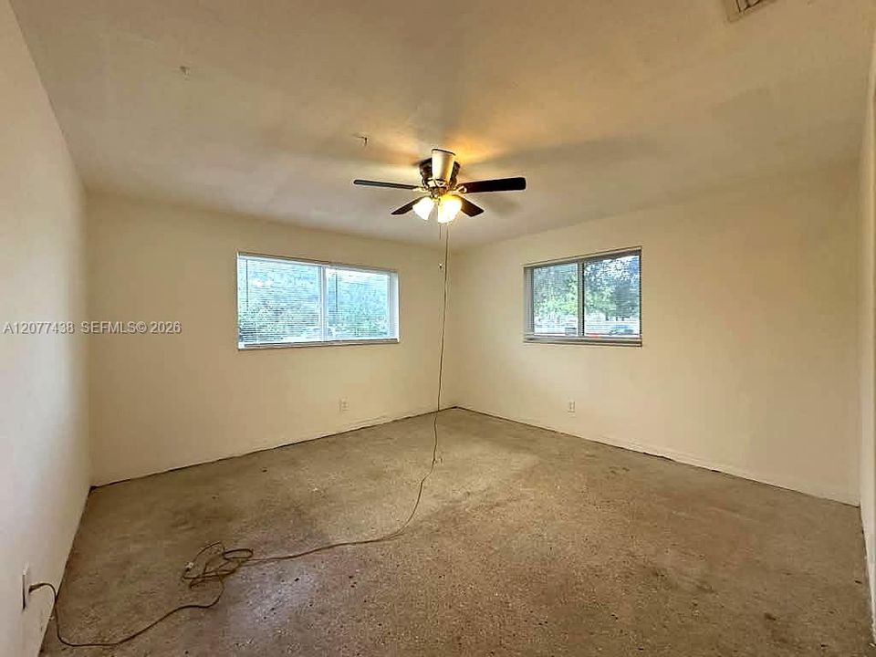 For Rent: $1,800 (2 beds, 1 baths, 1805 Square Feet)