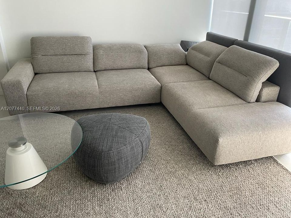 For Rent: $14,000 (3 beds, 3 baths, 1685 Square Feet)