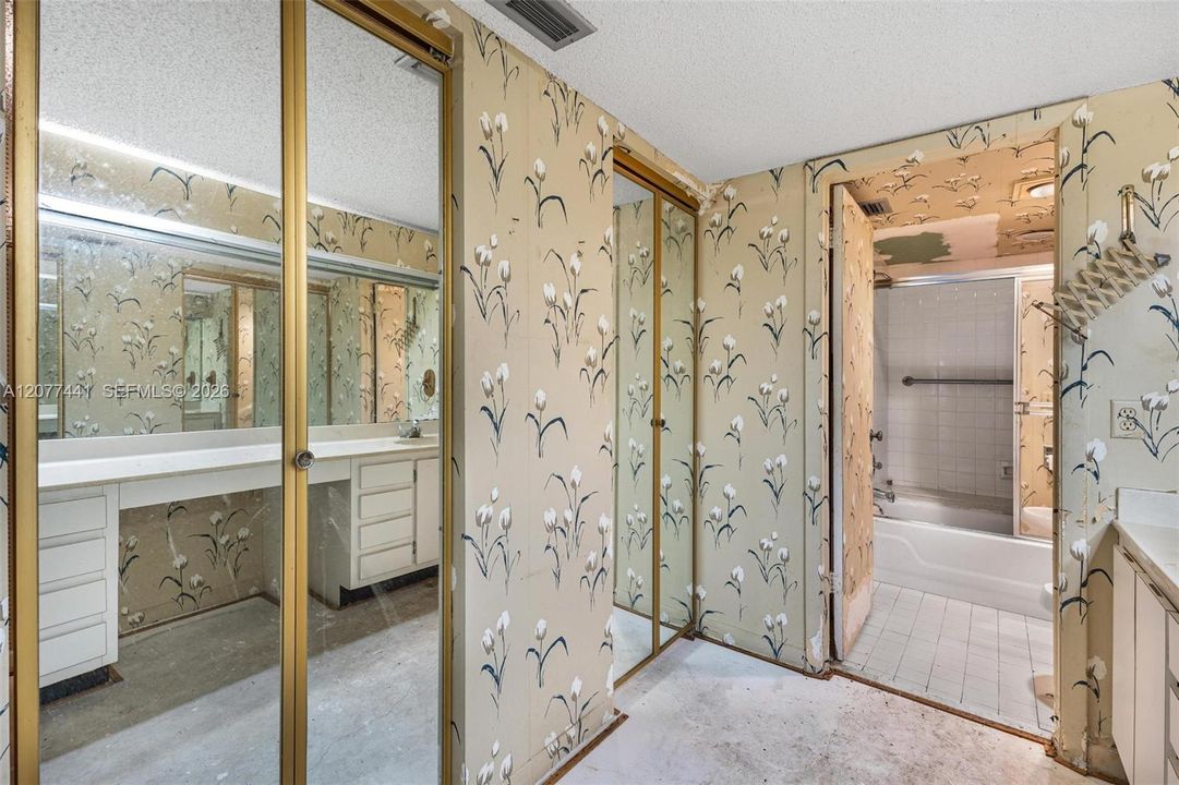 En Venta: $199,900 (2 camas, 2 baños, 1205 Pies cuadrados)