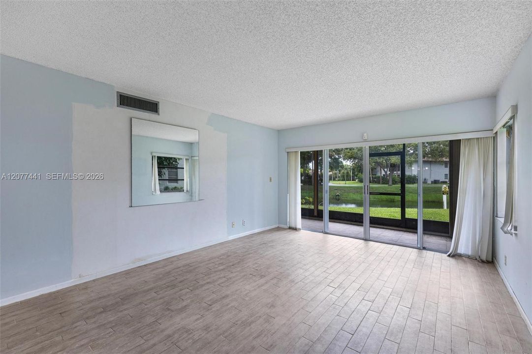 En Venta: $199,900 (2 camas, 2 baños, 1205 Pies cuadrados)