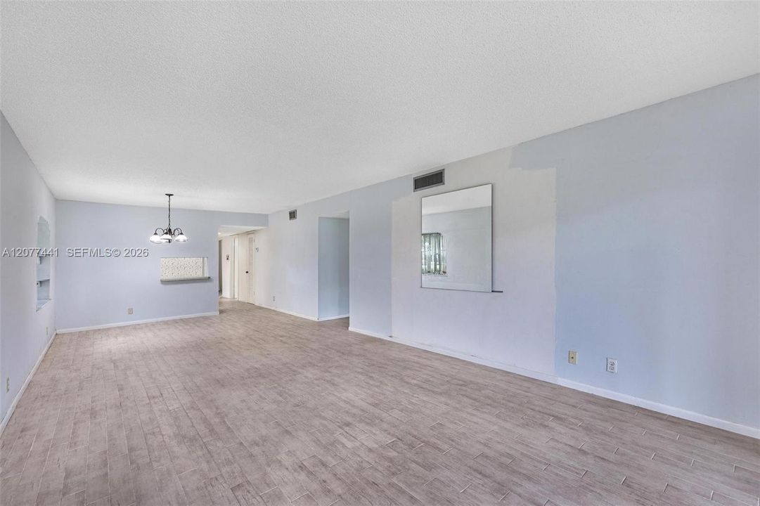 En Venta: $199,900 (2 camas, 2 baños, 1205 Pies cuadrados)