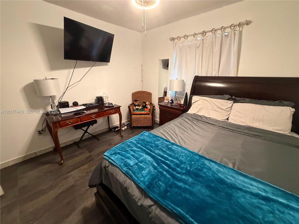 На продажу: $599,990 (4 спален, 2 ванн, 1337 Квадратных фут)