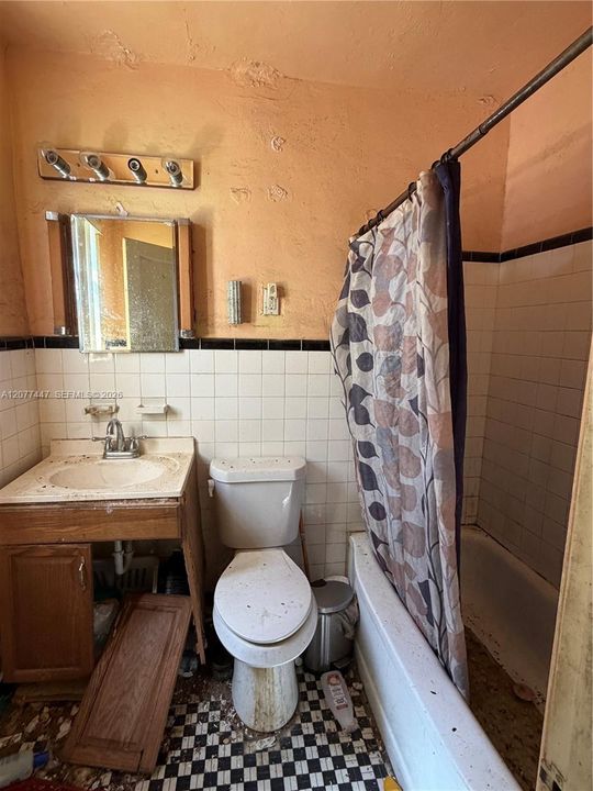 En Venta: $395,000 (0 camas, 0 baños, 1318 Pies cuadrados)