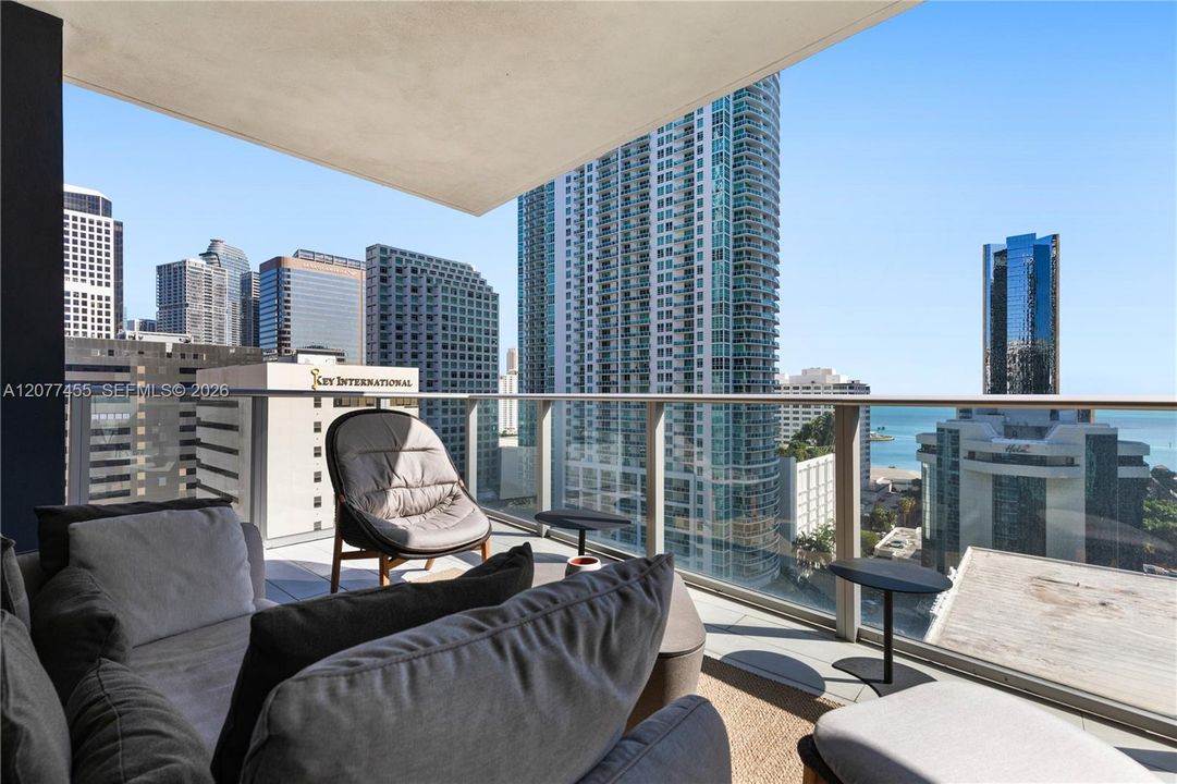 En Venta: $1,399,000 (3 camas, 3 baños, 1753 Pies cuadrados)