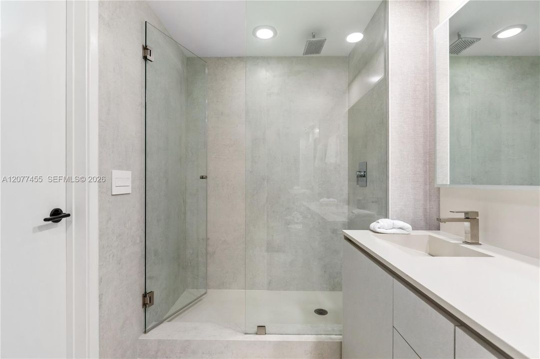 En Venta: $1,399,000 (3 camas, 3 baños, 1753 Pies cuadrados)