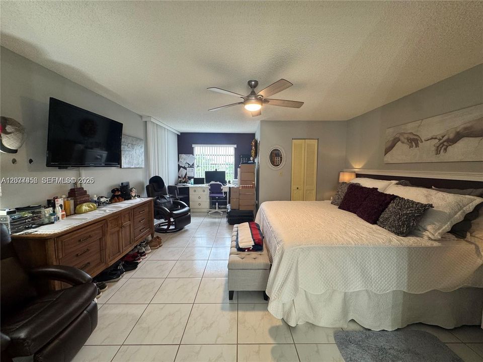 For Rent: $1,995 (2 beds, 2 baths, 1260 Square Feet)