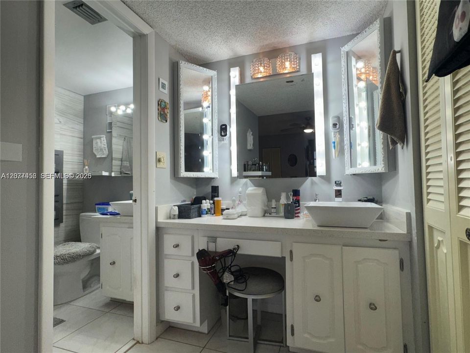 For Rent: $1,995 (2 beds, 2 baths, 1260 Square Feet)