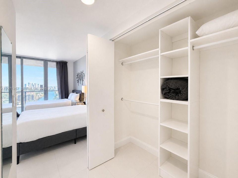 For Rent: $5,500 (2 beds, 2 baths, 1030 Square Feet)