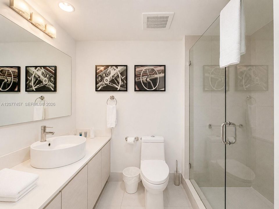 For Rent: $5,500 (2 beds, 2 baths, 1030 Square Feet)
