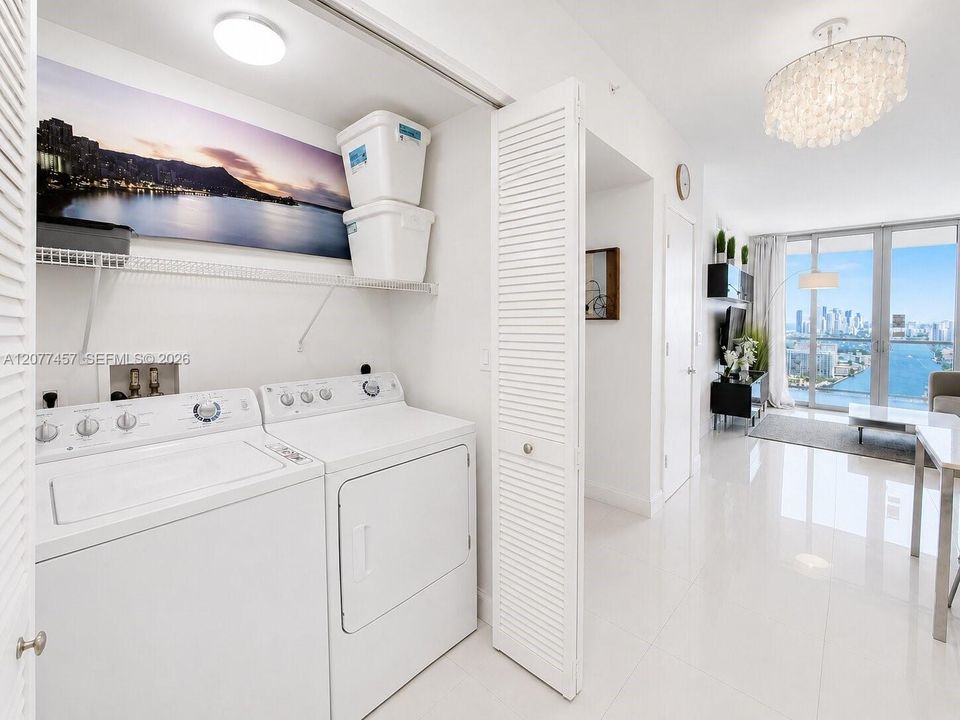 For Rent: $5,500 (2 beds, 2 baths, 1030 Square Feet)