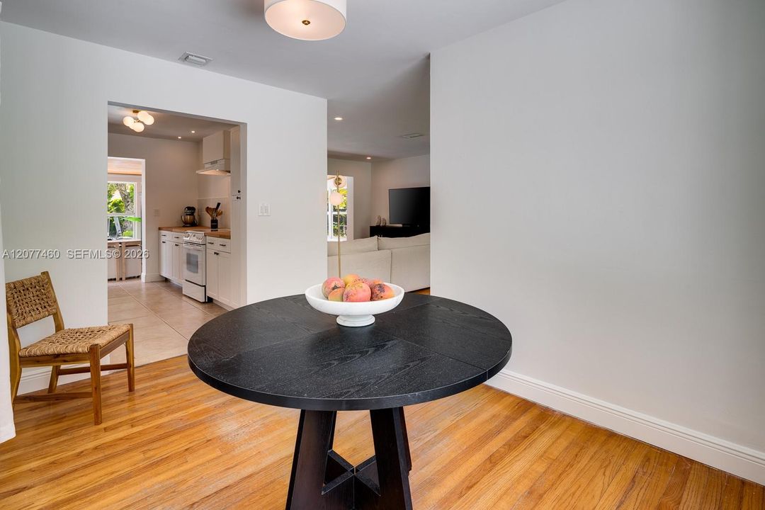 For Rent: $6,950 (3 beds, 2 baths, 1475 Square Feet)