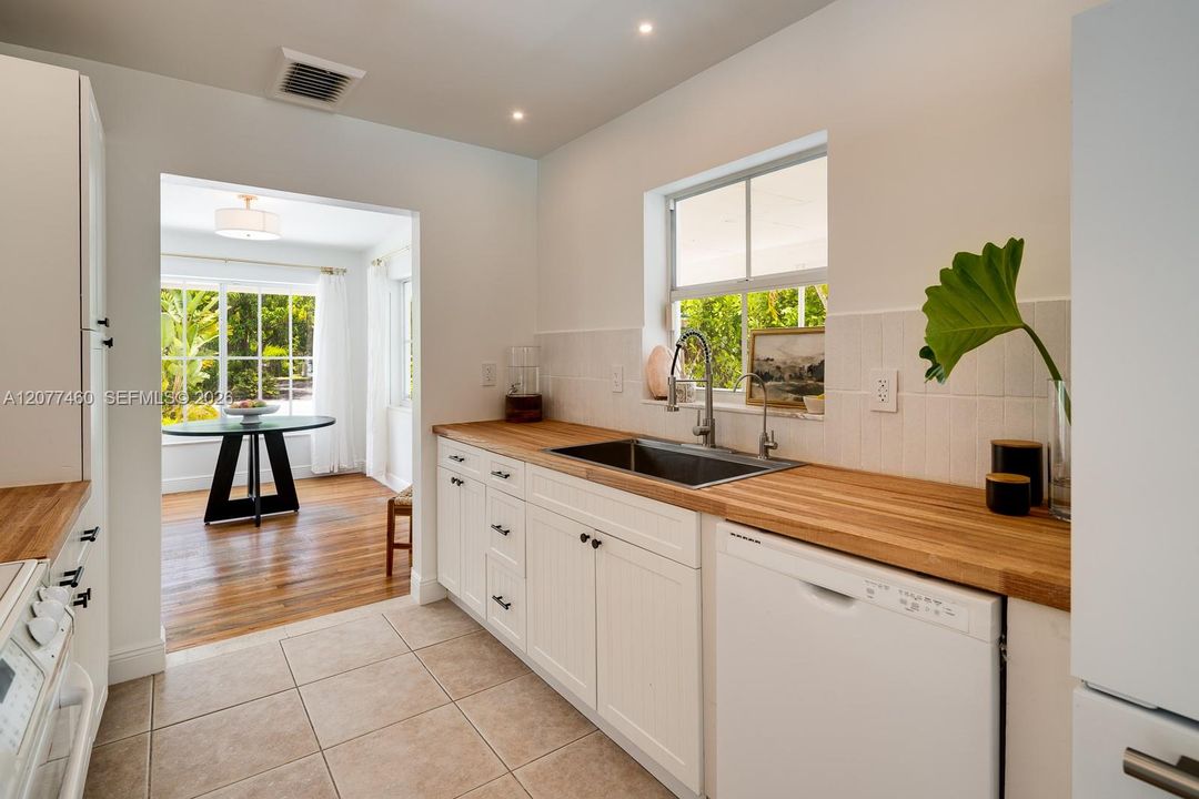 For Rent: $6,950 (3 beds, 2 baths, 1475 Square Feet)
