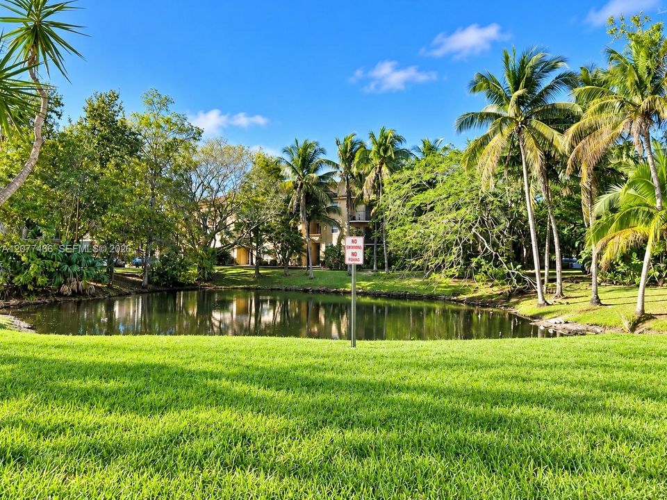 For Sale: $210,000 (2 beds, 2 baths, 1057 Square Feet)