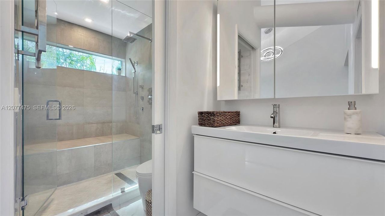 En Renta: $5,900 (2 camas, 2 baños, 1381 Pies cuadrados)