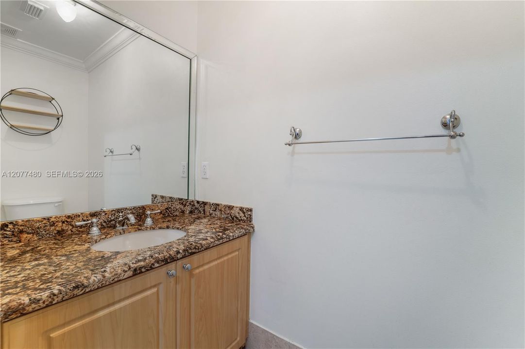En Venta: $459,900 (2 camas, 2 baños, 1406 Pies cuadrados)