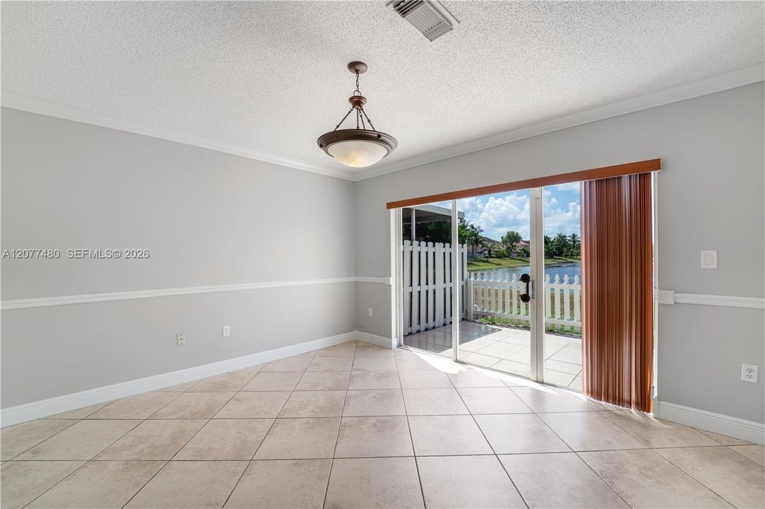 En Venta: $459,900 (2 camas, 2 baños, 1406 Pies cuadrados)