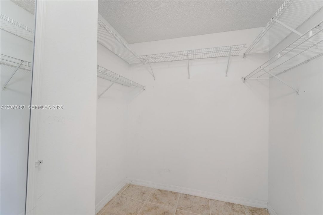 En Venta: $459,900 (2 camas, 2 baños, 1406 Pies cuadrados)