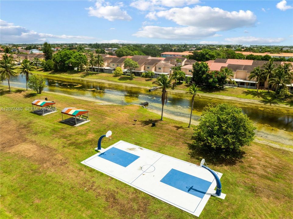 En Venta: $459,900 (2 camas, 2 baños, 1406 Pies cuadrados)