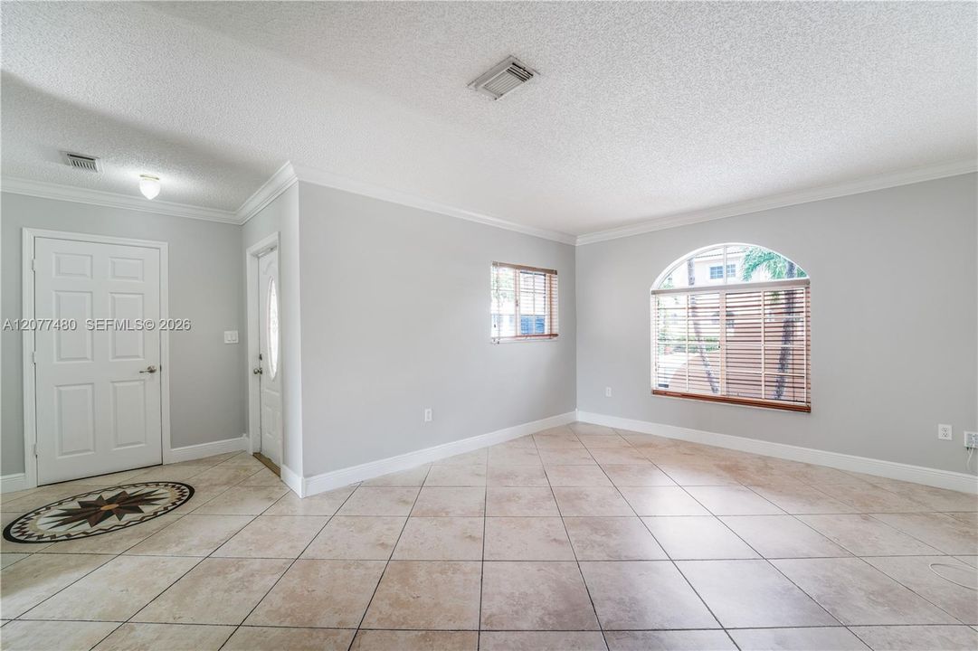 En Venta: $459,900 (2 camas, 2 baños, 1406 Pies cuadrados)