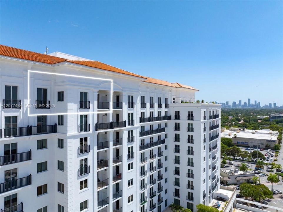 For Sale: $735,000 (2 beds, 2 baths, 1114 Square Feet)