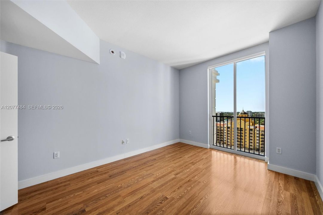 For Sale: $735,000 (2 beds, 2 baths, 1114 Square Feet)