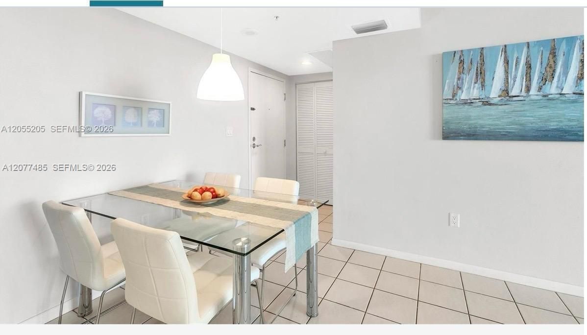 En Renta: $3,950 (2 camas, 2 baños, 960 Pies cuadrados)