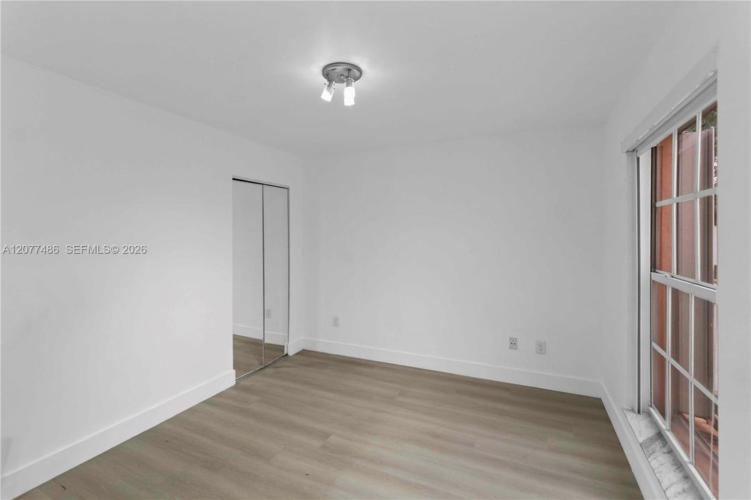 En Renta: $4,600 (4 camas, 3 baños, 2124 Pies cuadrados)