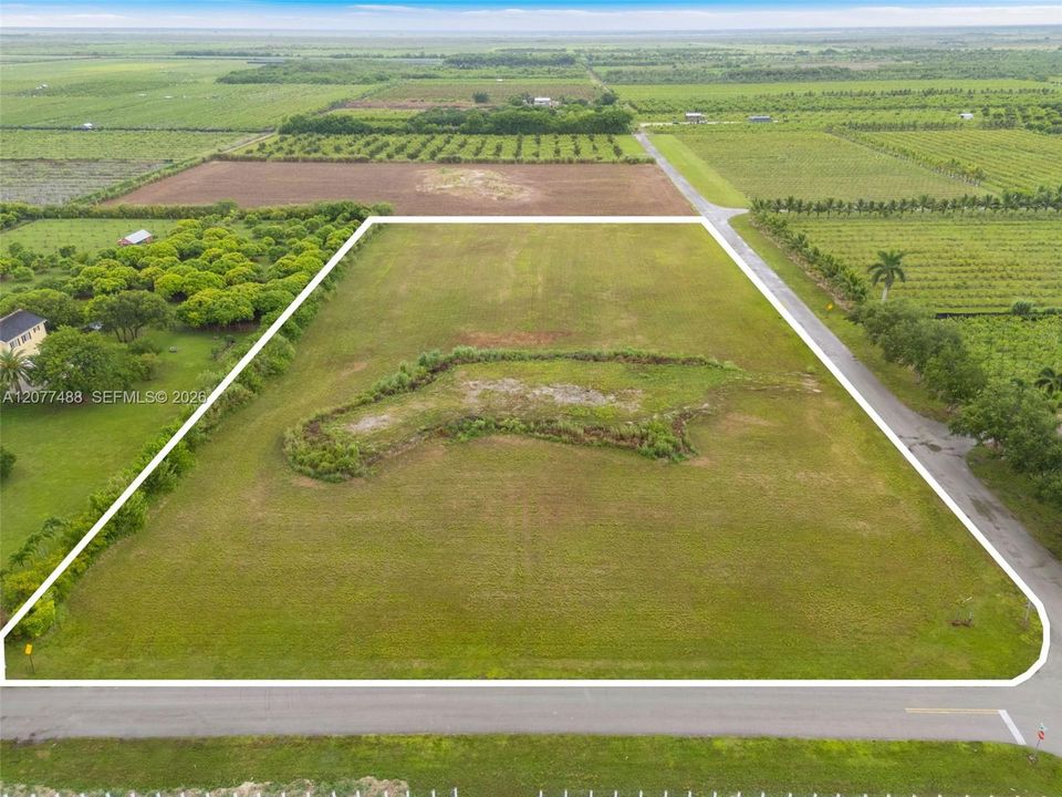 待售: $645,000 (4.15 acres)