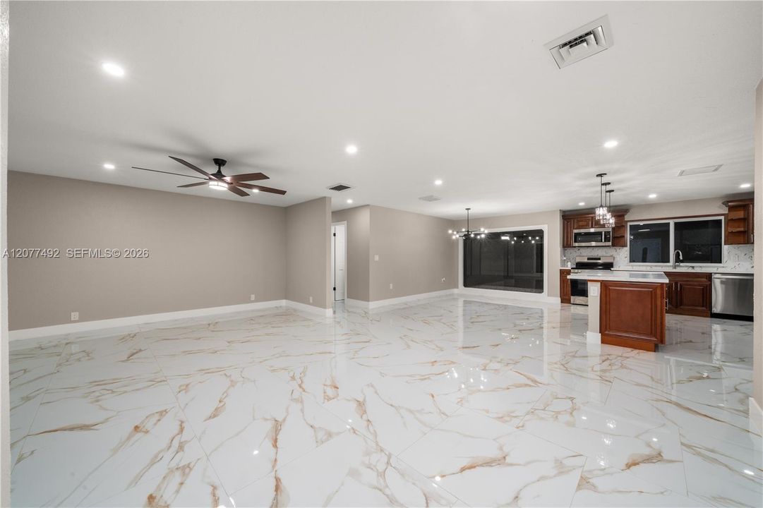 En Venta: $429,000 (3 camas, 2 baños, 0 Pies cuadrados)