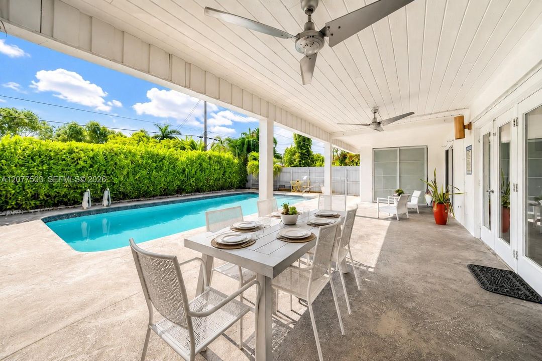 For Rent: $6,990 (3 beds, 2 baths, 2070 Square Feet)