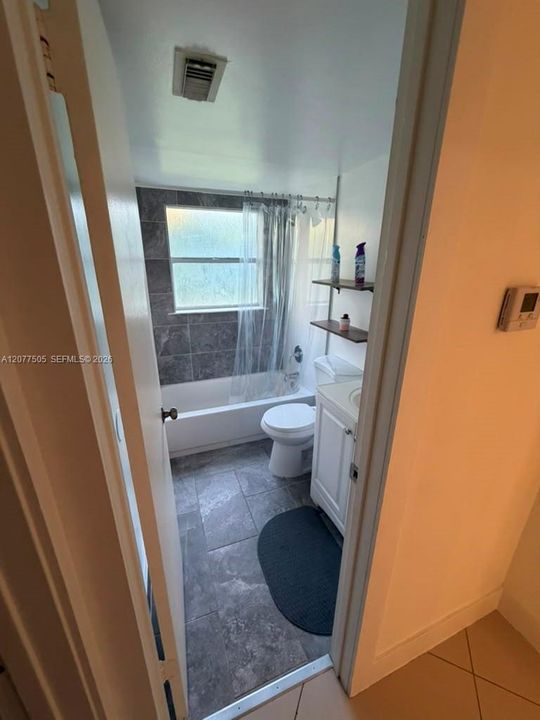 For Rent: $2,000 (2 beds, 2 baths, 768 Square Feet)