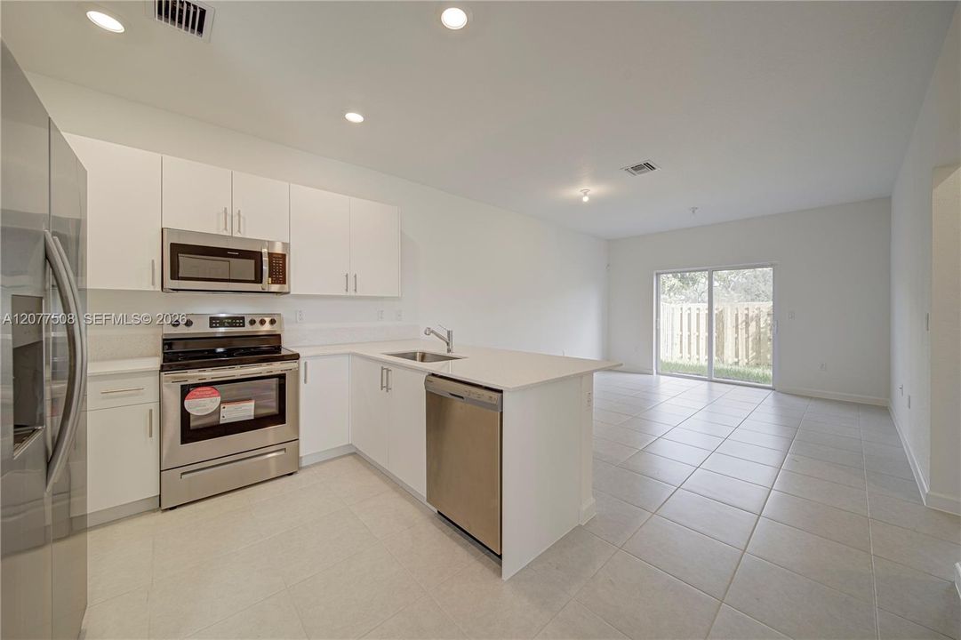 En Venta: $629,000 (4 camas, 3 baños, 1853 Pies cuadrados)