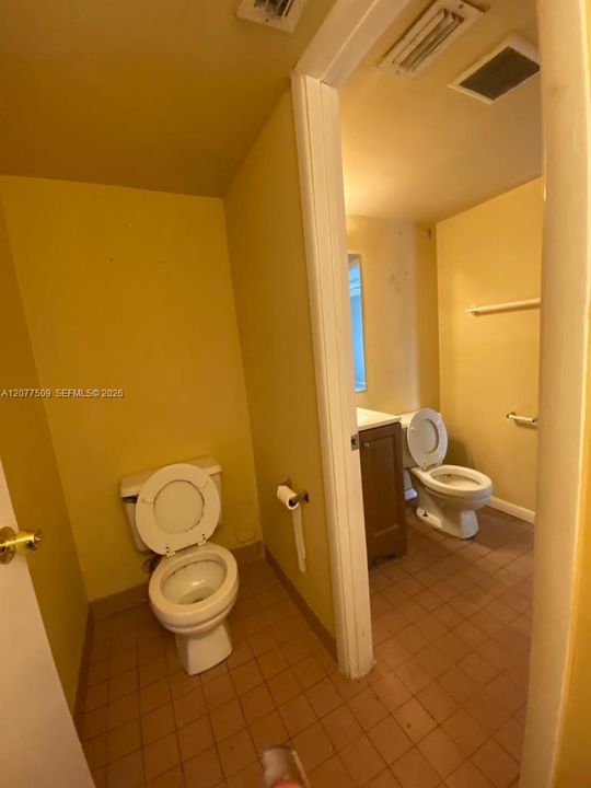 For Rent: $1,950 (2 beds, 1 baths, 863 Square Feet)