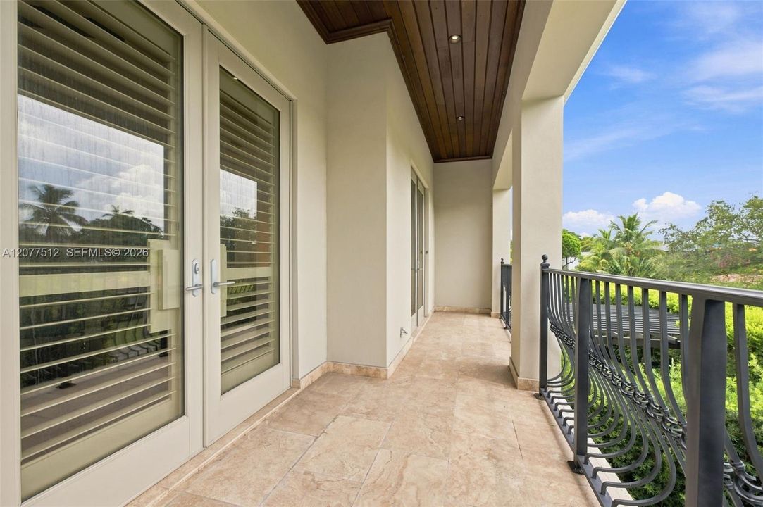 For Rent: $18,000 (3 beds, 4 baths, 3104 Square Feet)