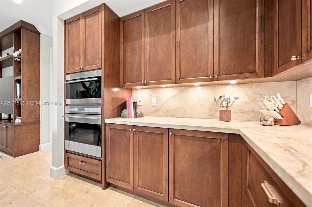 For Rent: $18,000 (3 beds, 4 baths, 3104 Square Feet)