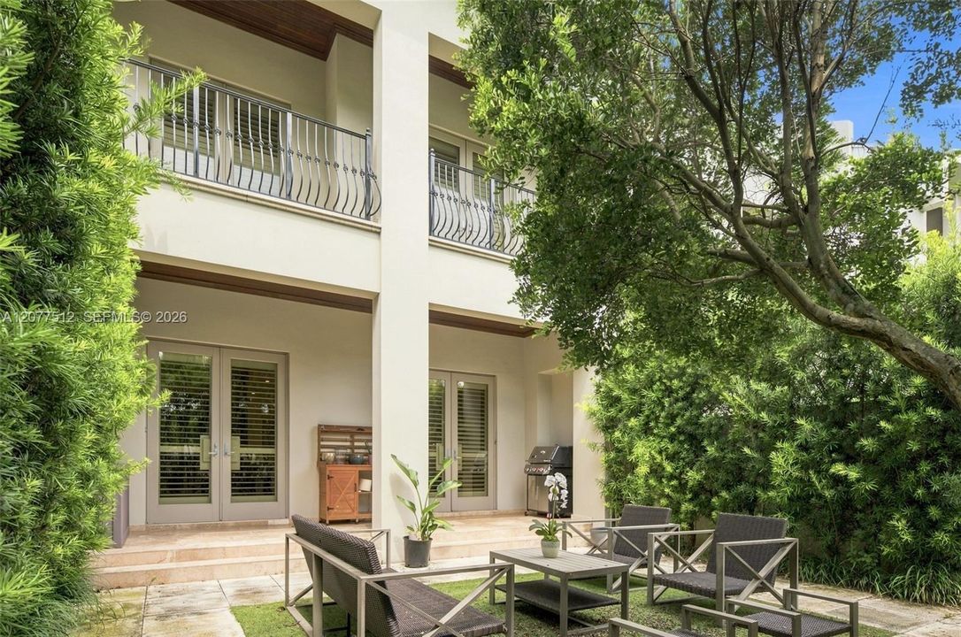 For Rent: $18,000 (3 beds, 4 baths, 3104 Square Feet)