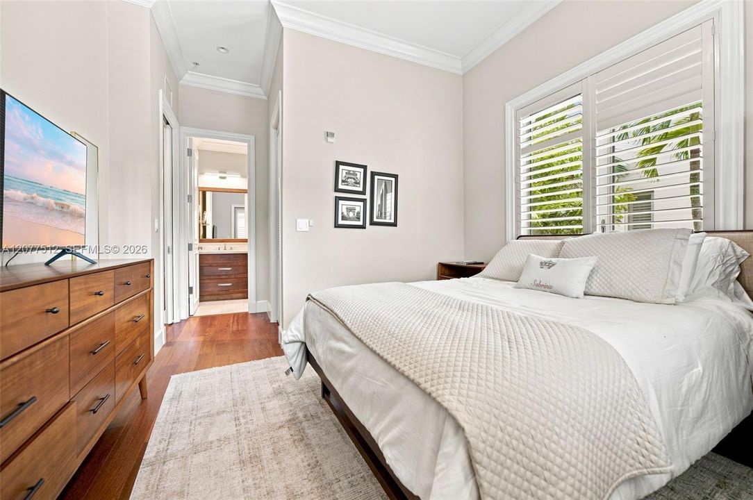For Rent: $18,000 (3 beds, 4 baths, 3104 Square Feet)