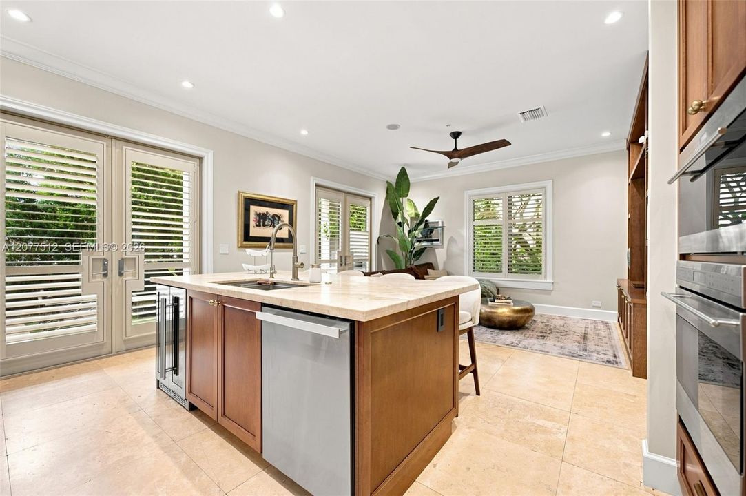 For Rent: $18,000 (3 beds, 4 baths, 3104 Square Feet)