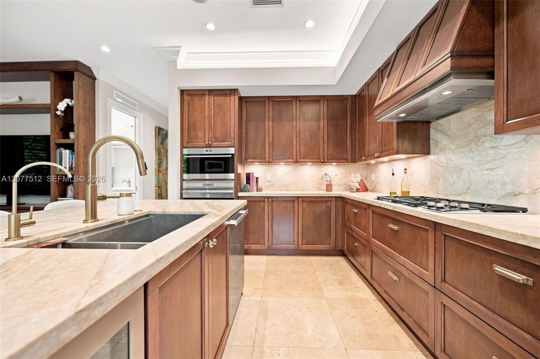 For Rent: $18,000 (3 beds, 4 baths, 3104 Square Feet)