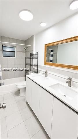 En Renta: $4,800 (5 camas, 2 baños, 2548 Pies cuadrados)