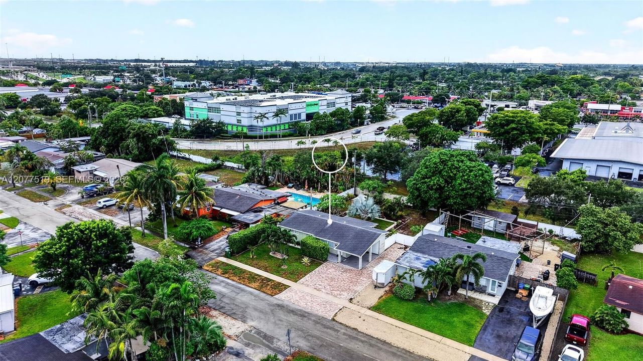En Venta: $499,900 (3 camas, 2 baños, 1204 Pies cuadrados)