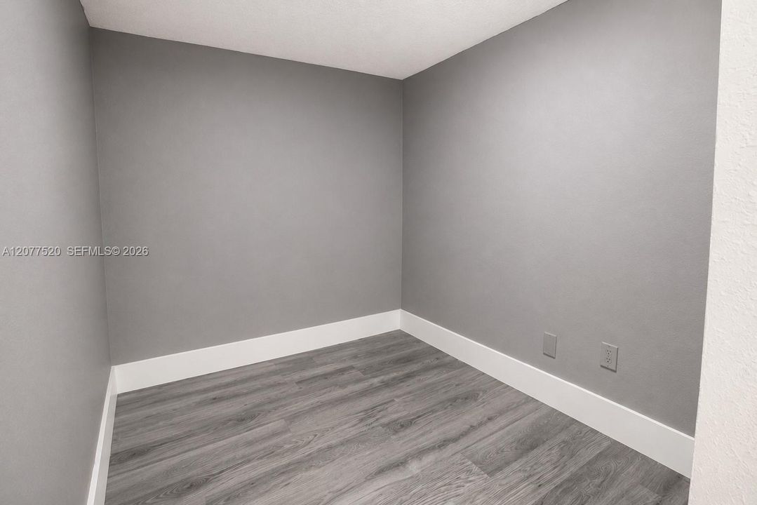 For Sale: $649,900 (4 beds, 2 baths, 1952 Square Feet)